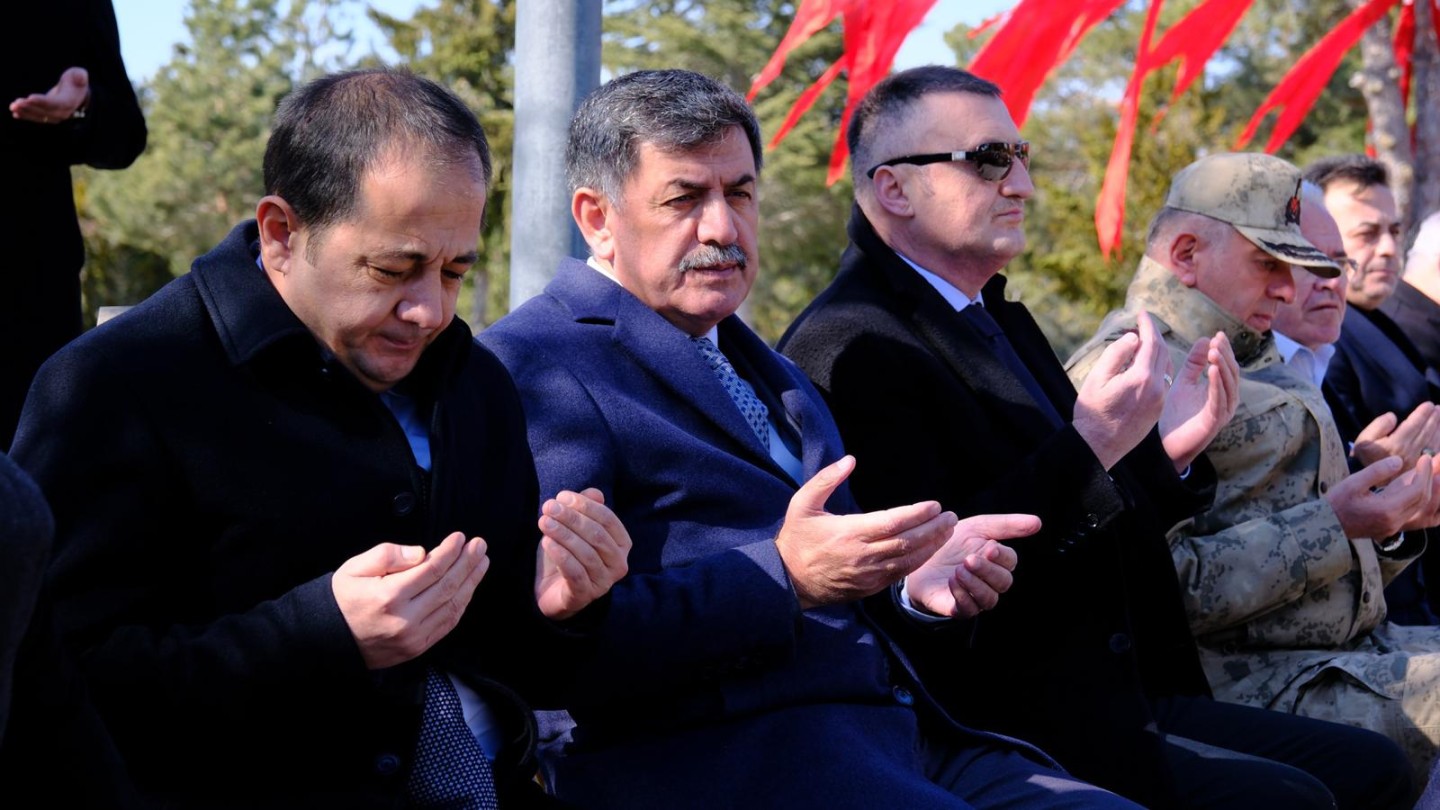 13 Mart 1992 Deprem Şehitleri dualarla anıldı