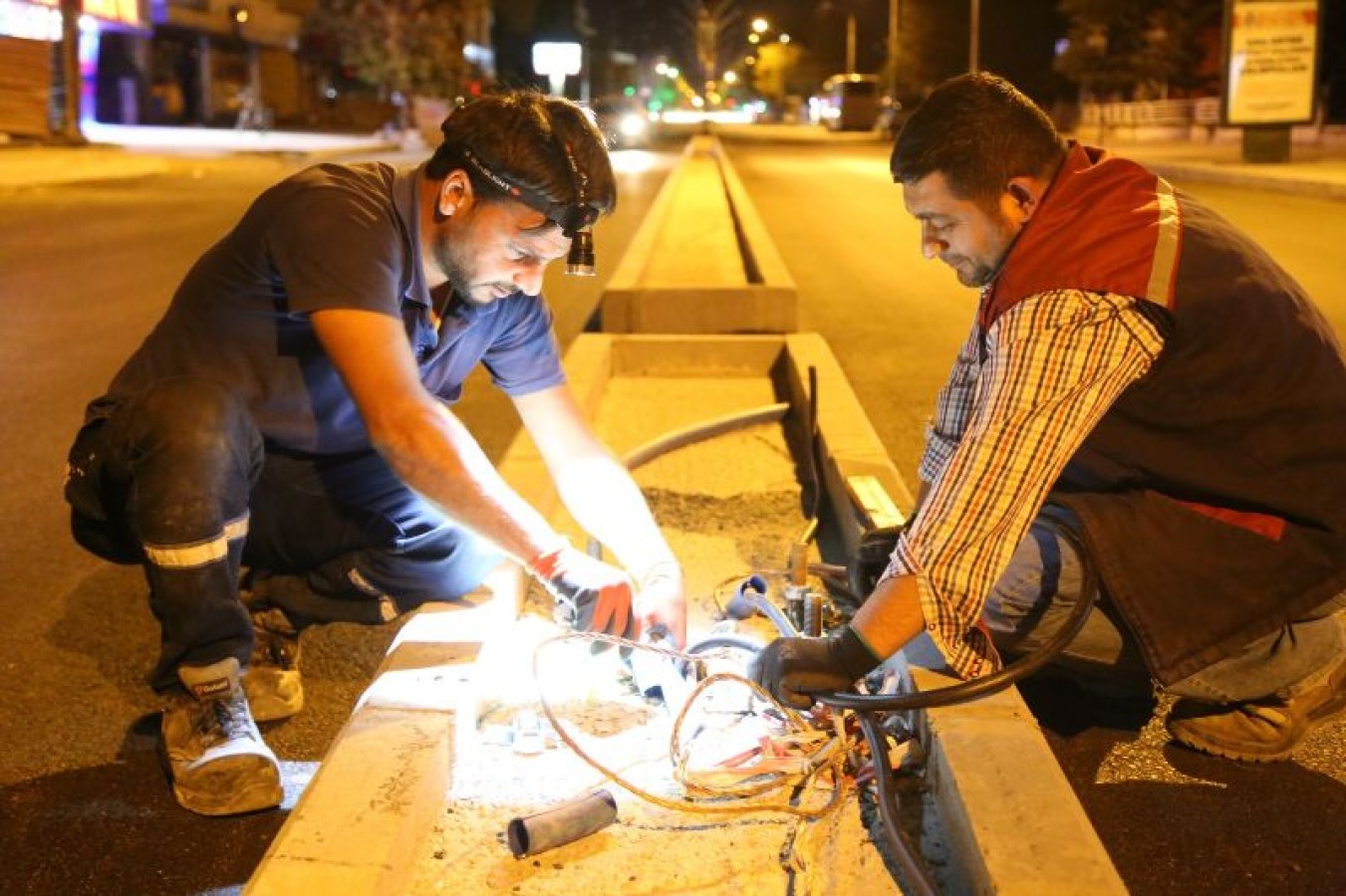 13 Şubat Caddesi Aydınlatma Çalışmaları Başladı