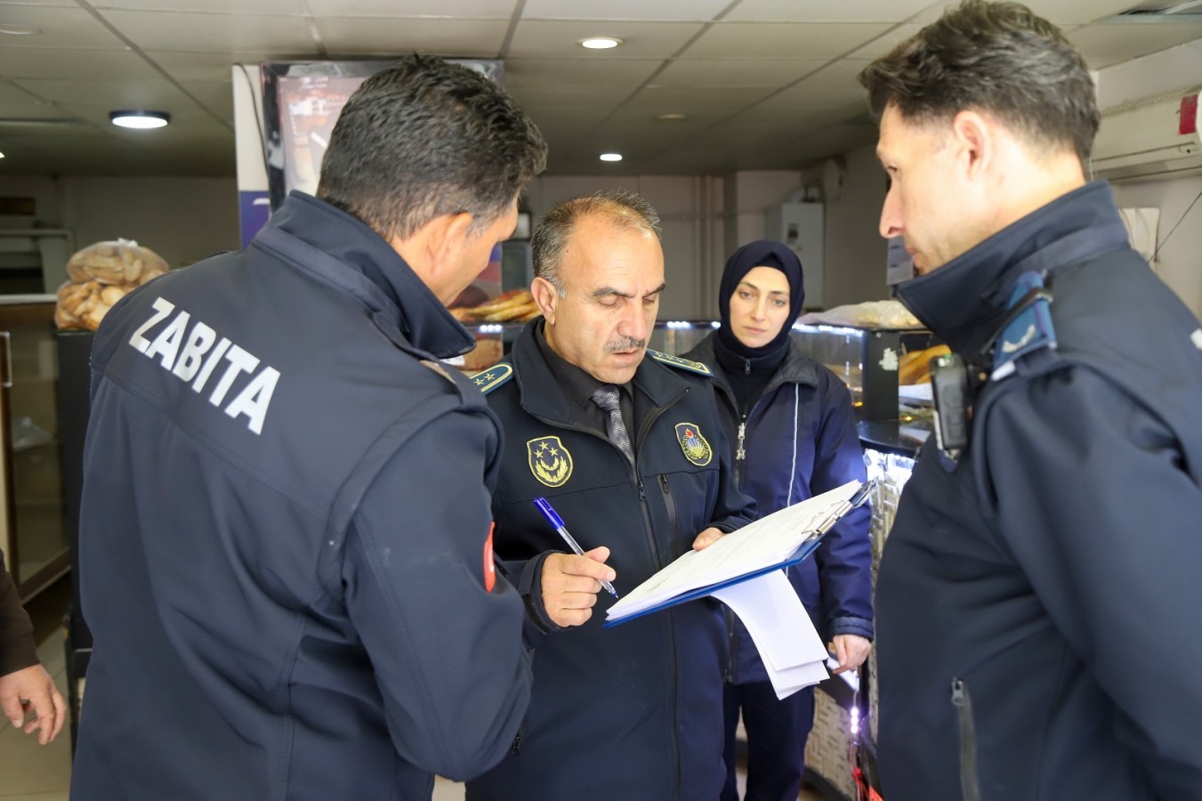 Zabıta Müdürlüğü ekiplerimiz fırın ve unlu mamul üretimi yapan iş yerlerini denetledi