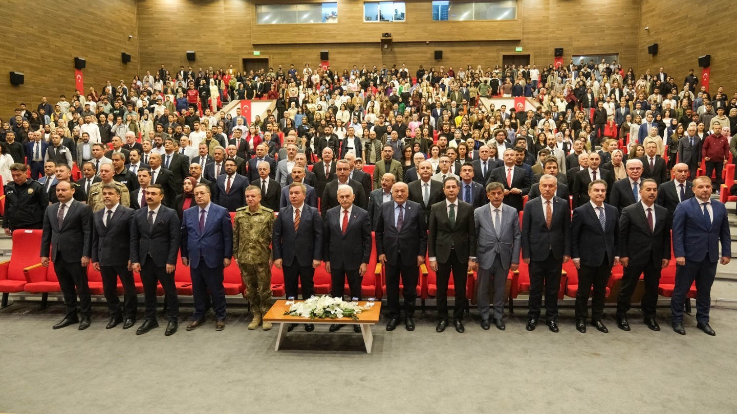 Türkiye Yüzyılında Türkiye'nin Güvenlik Meseleleri ve Çözüm Önerileri Paneli