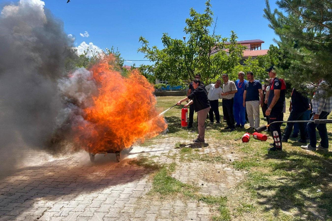 Üzümlü Devlet Hastanesi Personeline Yangın Eğitimi Verildi