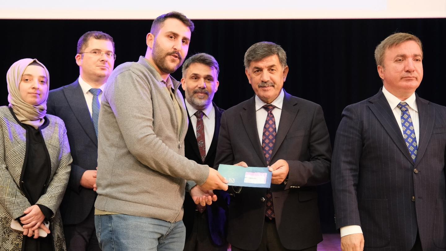 2024-2025 Akademik Destek Bursu takdim programı gerçekleştirildi.