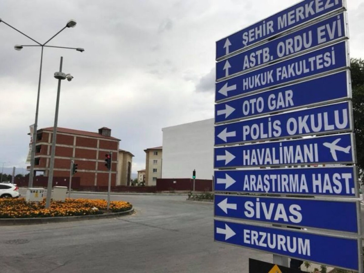 26 Kavşağa Trafik Bilgi Levhası
