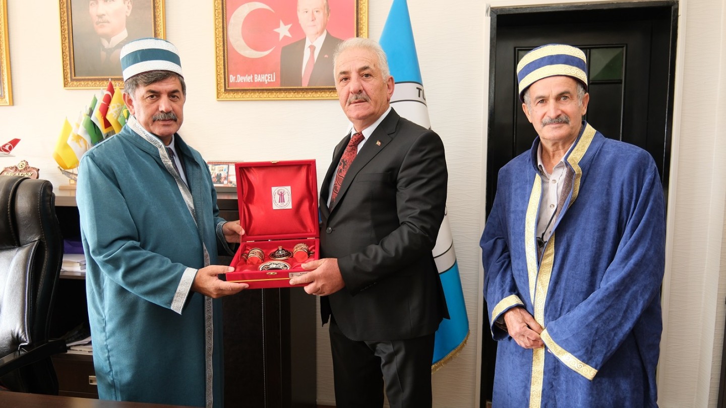 Ahilerden Belediye Başkanımız Sn. Bekir Aksun’a ziyaret.