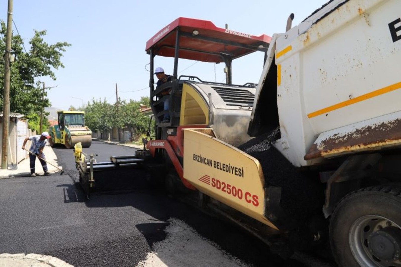 Asfalt Çalışmalarına Tam Gaz Devam
