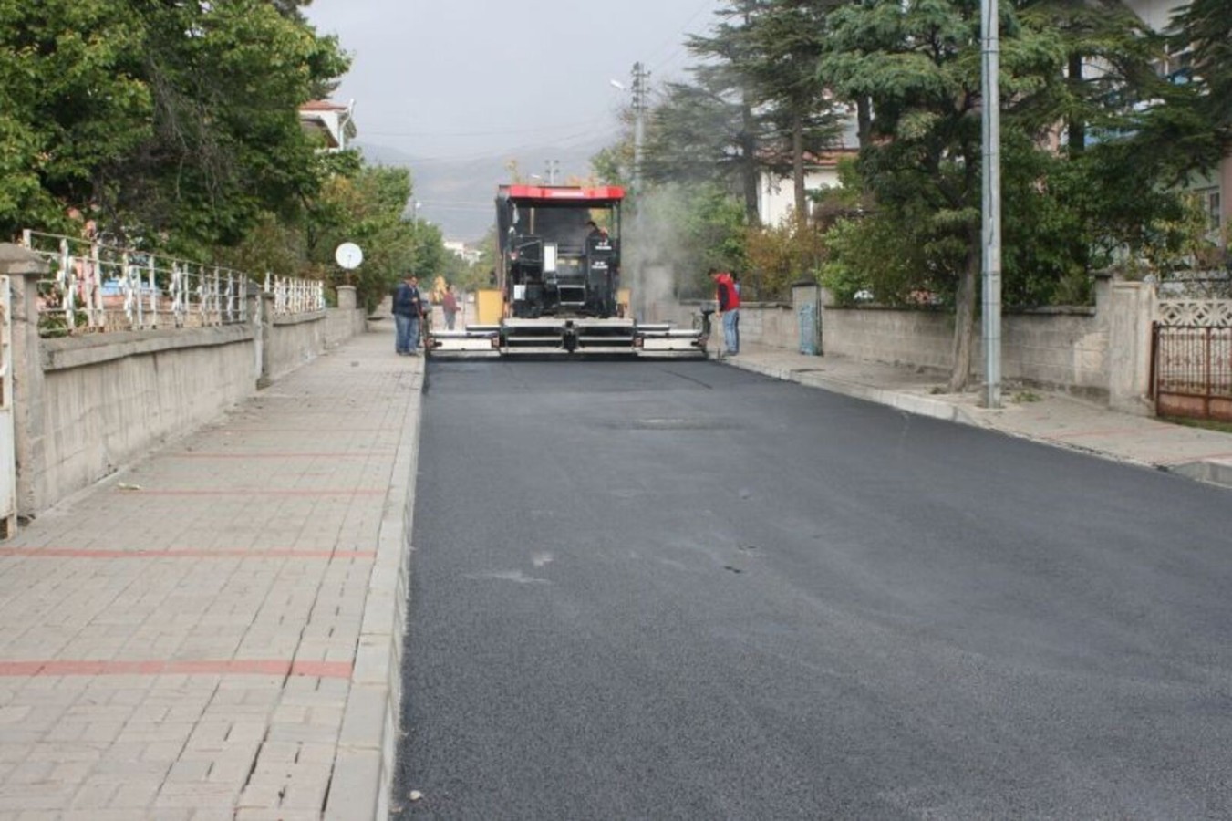 ASFALT ŞİMDİ DE CUMHURİYET MAHALLESİNDE