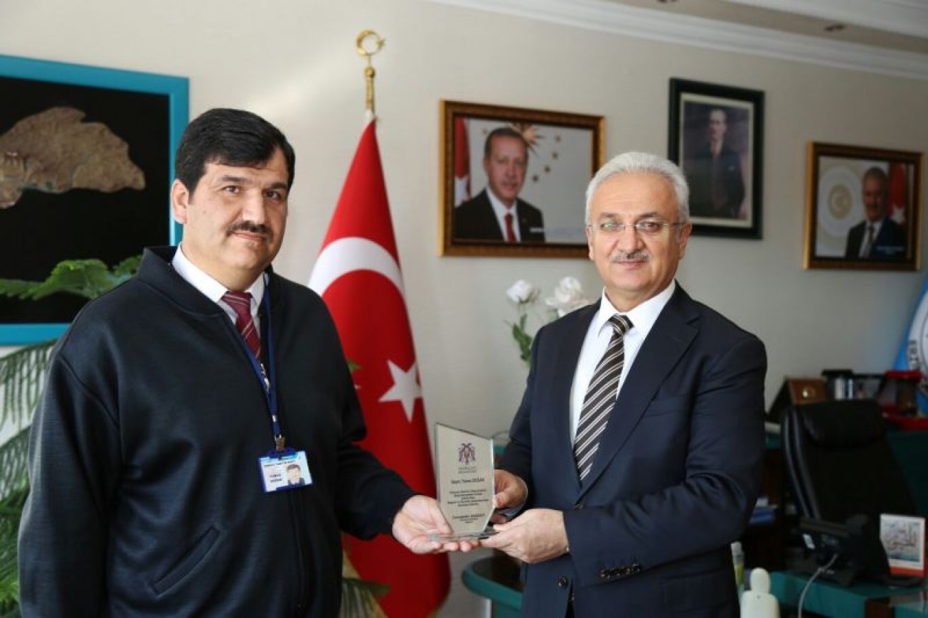 Başarılı Şoförler Plaketle Ödüllendirildi