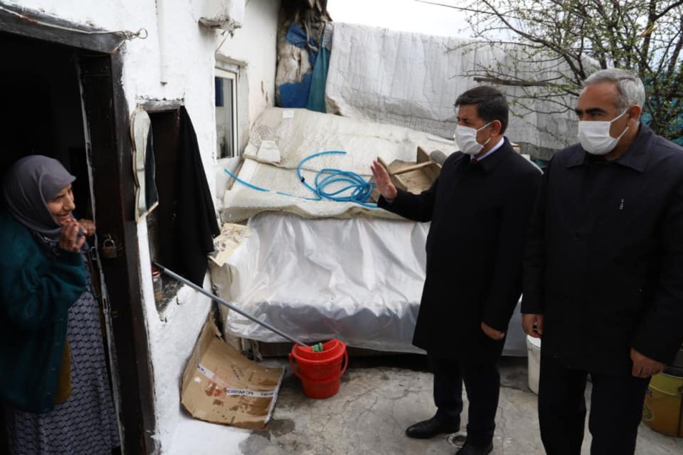 Başkan Aksun 65 Yaş Üstü Vatandaşları Ziyaret Etti