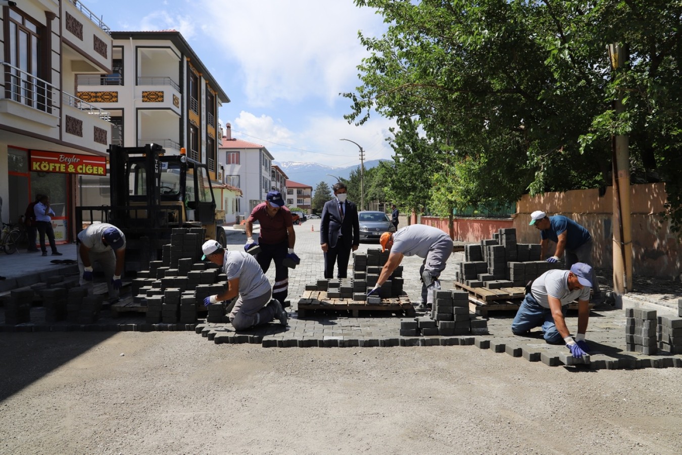 Başkan Aksun Kızılay Mahallesi 1029. Sokakta Yapılan Çalışmaları Yerinde İnceledi