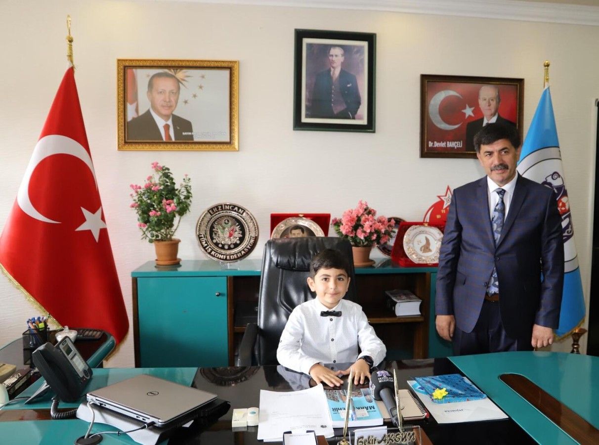 Başkan Aksun Yiğit Hasret Koç'a Makamı Devretti