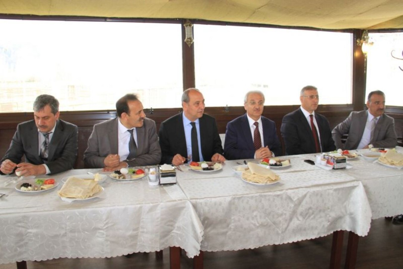 BAŞKAN BAŞSOY BELEDİYE BİRİMLERİNİ ZİYARET ETMEYE DEVAM EDİYOR