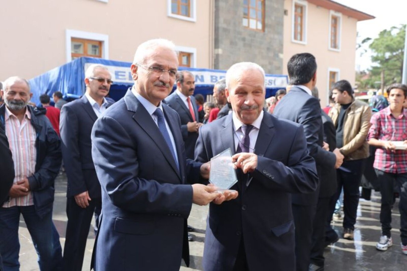 BAŞKAN BAŞSOY, ERZİNCAN KİTAP OKUYOR ETKİNLİĞİNE KATILDI.