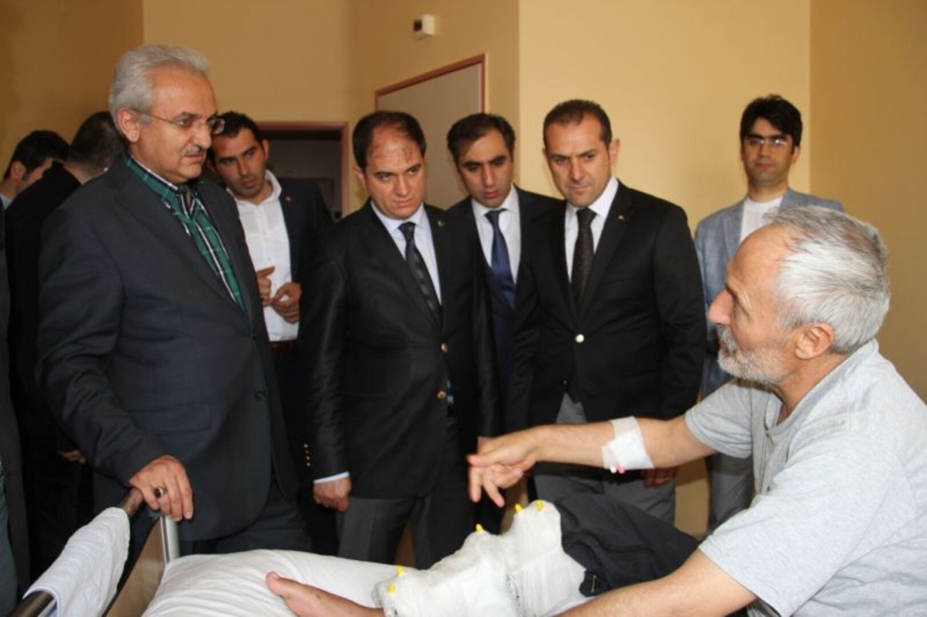BAŞKAN BAŞSOY KANDİLDE HASTALARI UNUTMADI