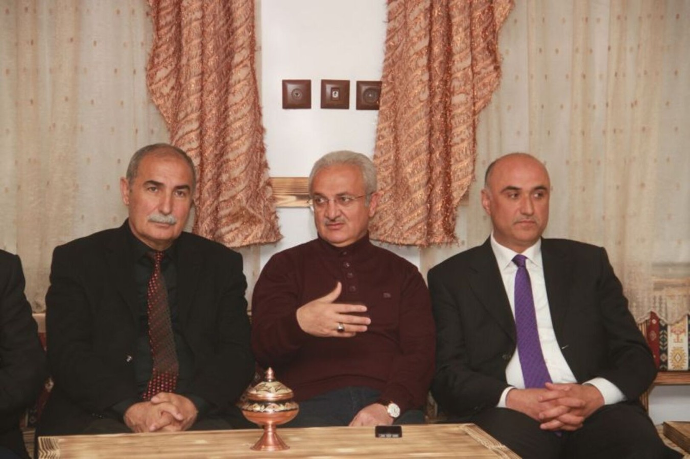 BAŞKAN BAŞSOY TİCARET ODASI YÖNETİCİLERİ VE MECLİS ÜYELERİ İLE BİR ARAYA GELDİ.