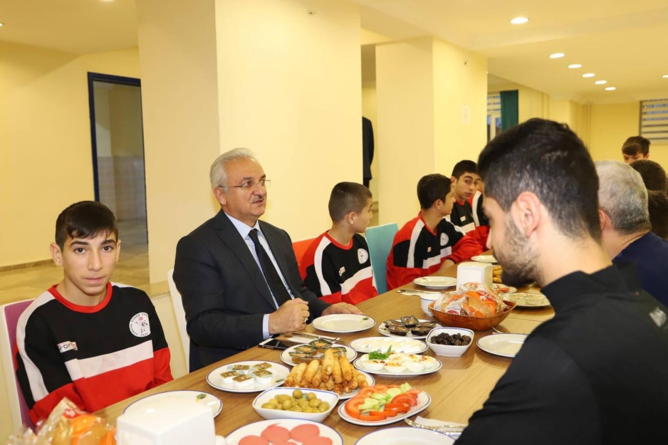 Başsoy Güreş Federasyonu İl Temsilciliği'ni Ziyaret Etti 