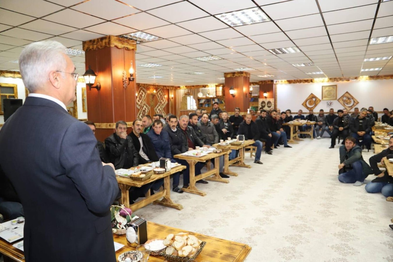 Başsoy Park ve Bahçeler Müdürlüğü Personeli ile Toplantı Düzenledi