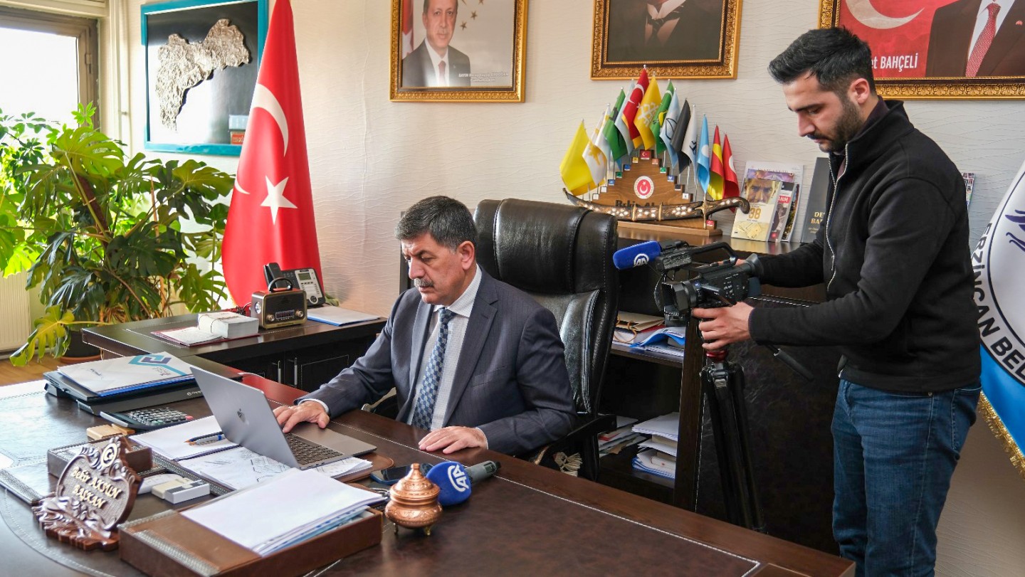 Belediye Başkanımız Sayın Bekir Aksun, Anadolu Ajansının (AA) “Yılın Kareleri” oylamasına katıldı.