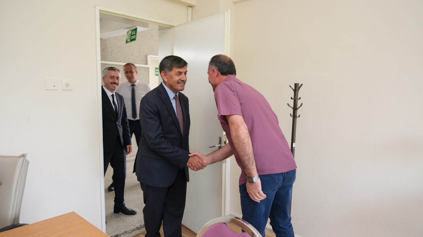 Belediye Başkanımız Sayın Bekir Aksun, Belediye Çalışanlarının Kurban Bayramlarını Kutladı.
