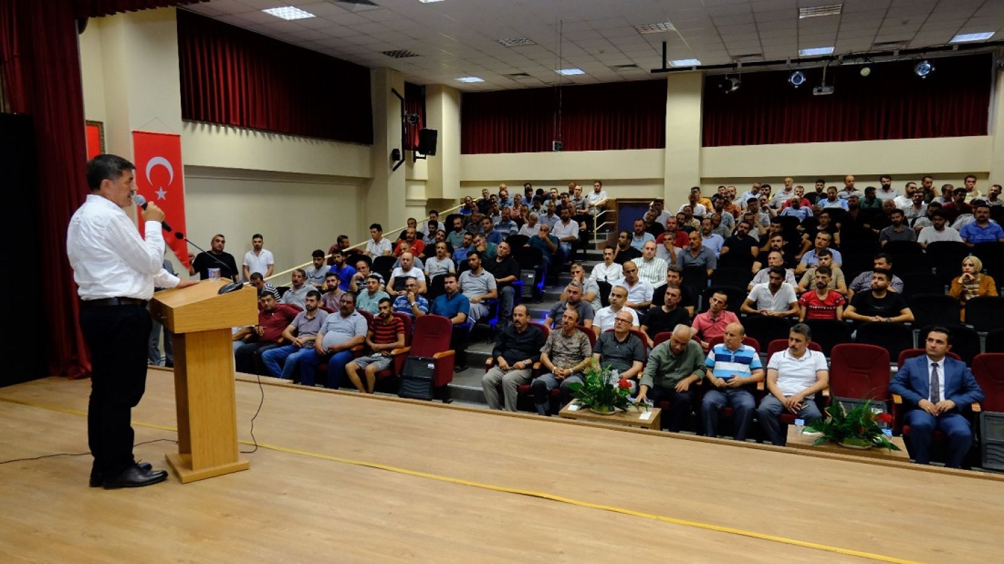 Belediye Başkanımız Sayın Bekir Aksun Belediyemiz Destek Hizmetleri, Su ve Kanalizasyon Müdürlüğü ve Demirkent Yerleşkesi çalışanları ile bir araya geldi.