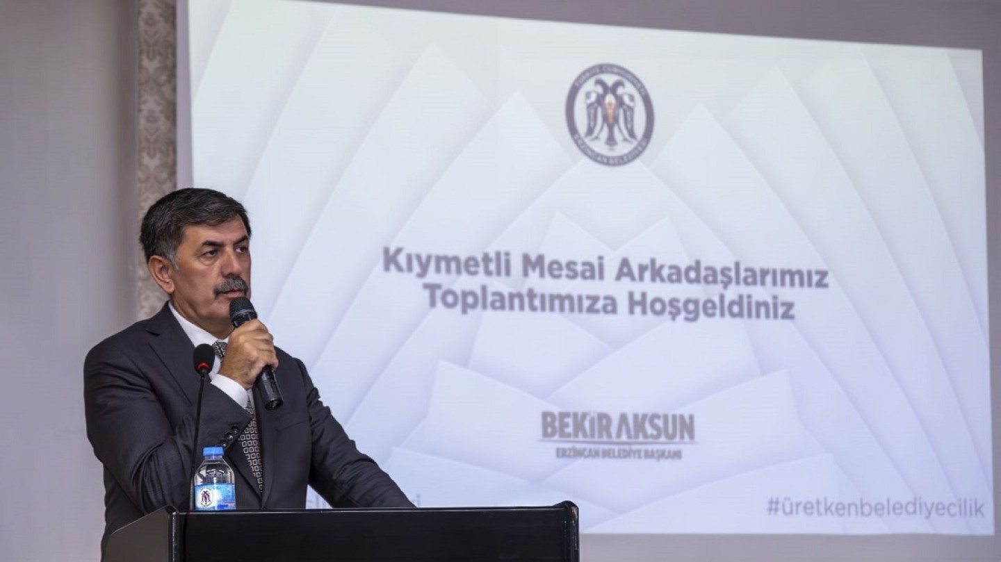 Belediye Başkanımız Sayın Bekir Aksun, Belediyemizin çalışanları ile bir araya gelerek istişarede bulundu