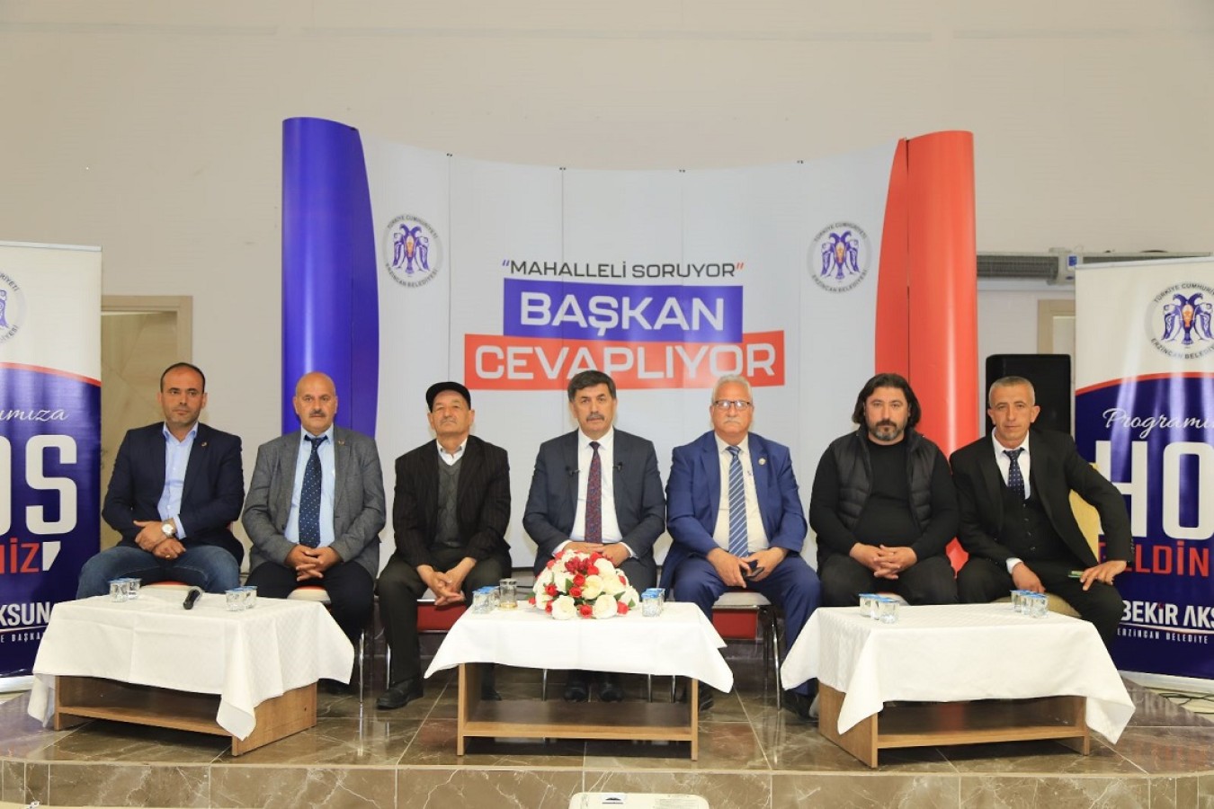 Belediye Başkanımız Sayın Bekir Aksun Ulalar Yerleşkemizde bulunan 6 Mahallemizin kıymetli sakinleri ile bir araya geldi.