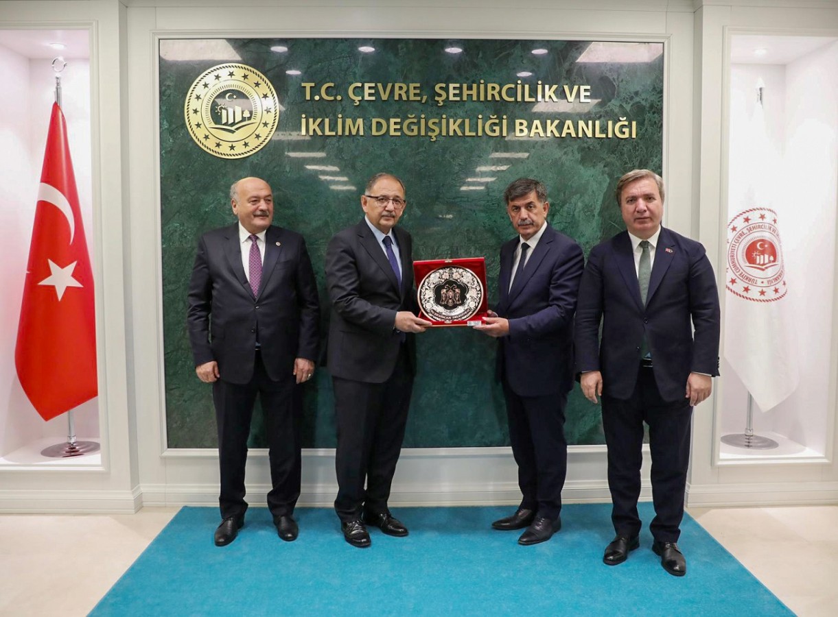 Belediye Başkanımız Sayın Bekir Aksun, Çevre, Şehircilik ve İklim Değişikliği Bakanı Sayın Mehmet Özhaseki’yi ziyaret etti.