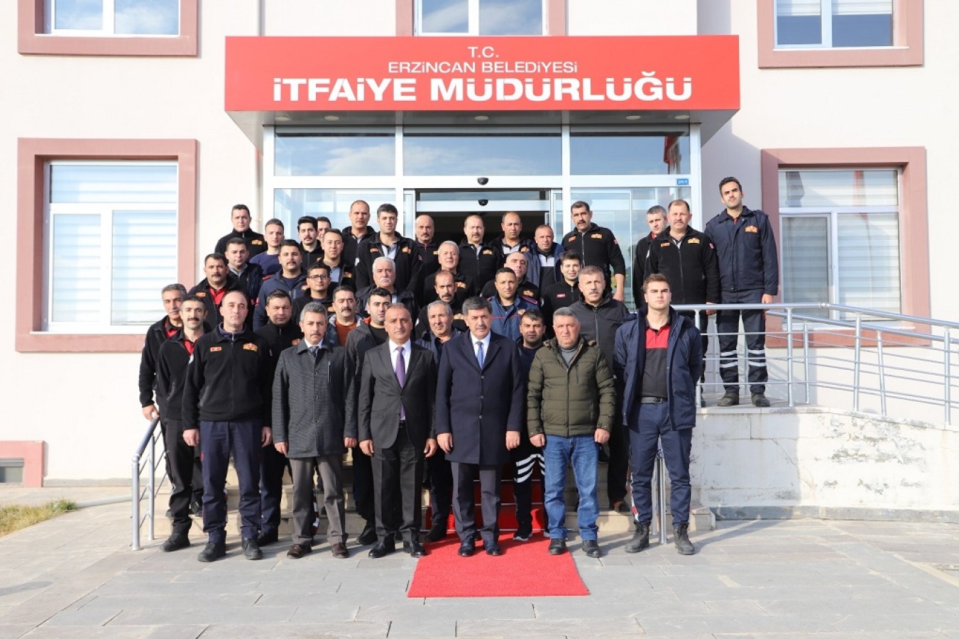 Belediye Başkanımız Sayın Bekir Aksun İtfaiye Müdürlüğü çalışanları ile bir araya geldi.