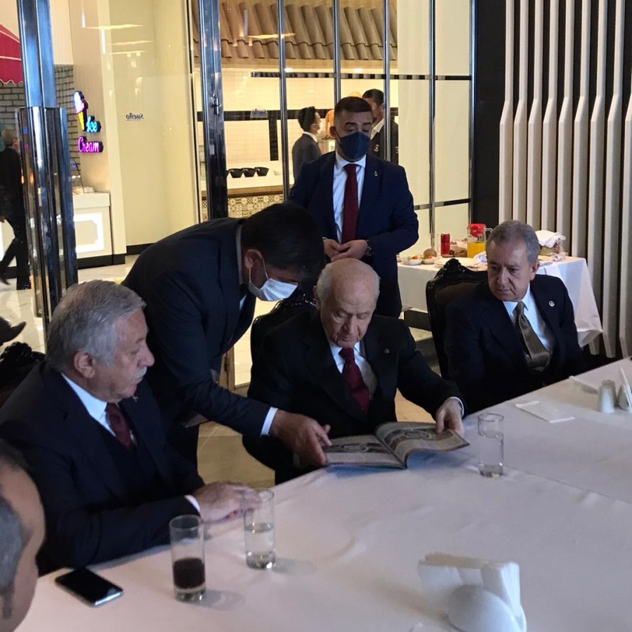 Belediye Başkanımız Sayın Bekir Aksun, MHP Genel Başkanı Sayın Devlet Bahçeli’ye çalışmalarını anlattı 