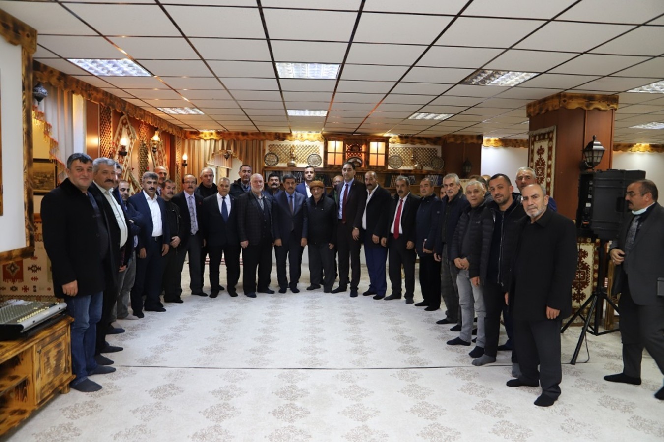 Belediye Başkanımız Sayın Bekir Aksun muhtarlarla bir araya geldi