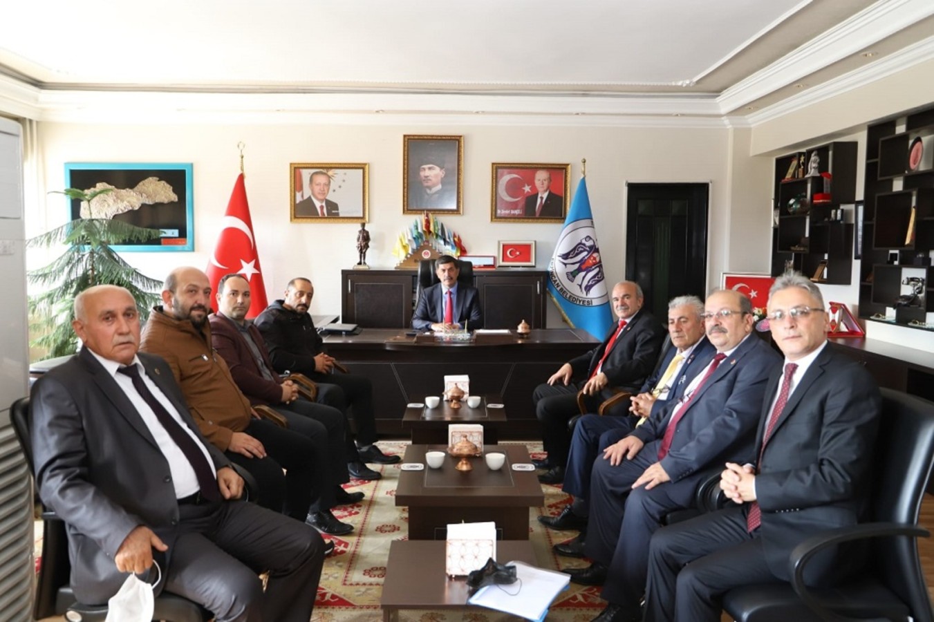 Belediye Başkanımız Sayın Bekir Aksun’a Muhtarlardan Ziyaret