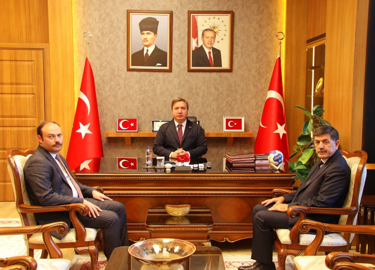 Belediye Başkanımız Sayın Bekir Aksun’dan, Erzincan Valisi Sayın Hamza Aydoğdu’ya taziye ziyareti