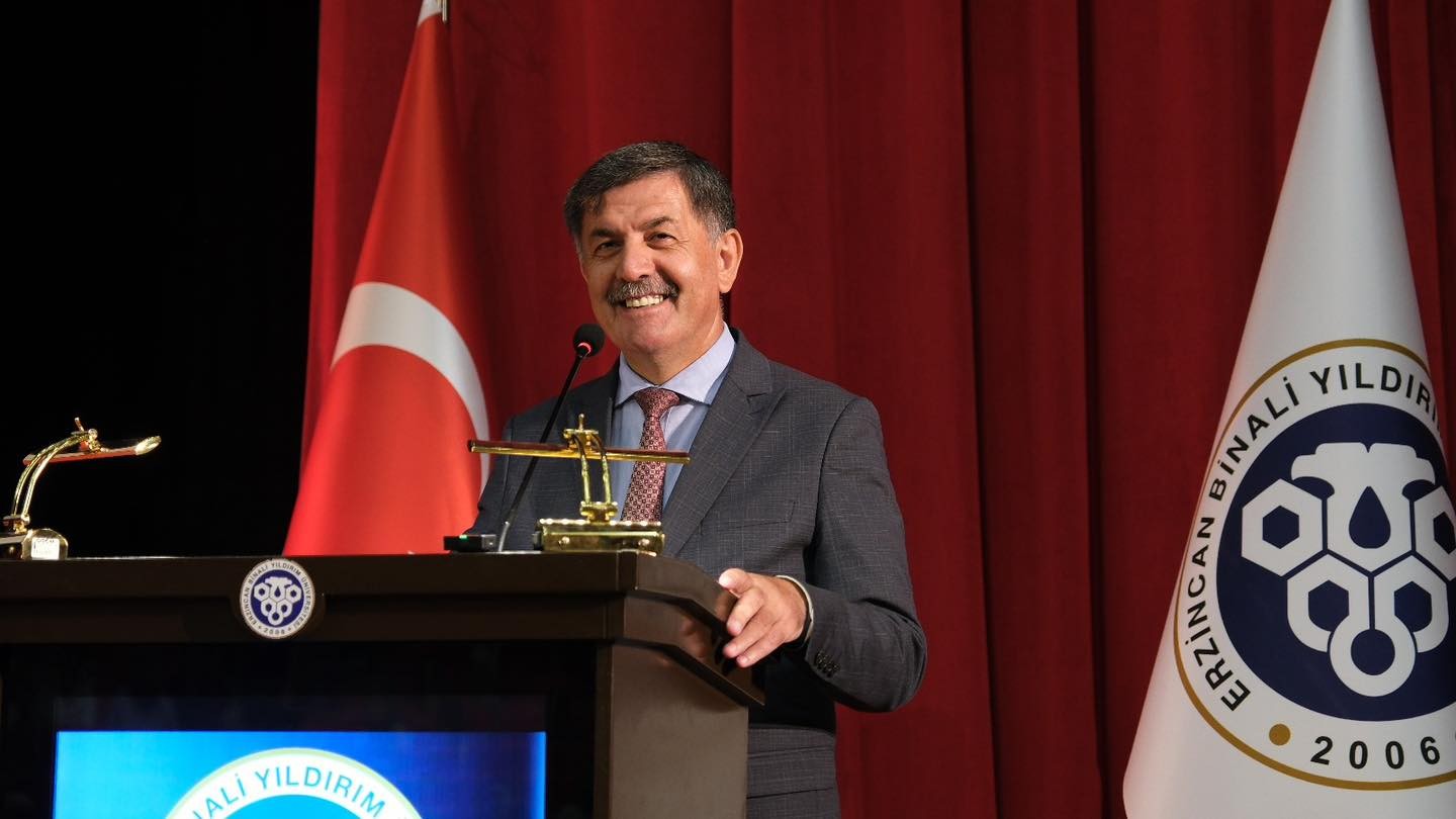 Belediye Başkanımız Sn. Bekir Aksun, EBYÜ Mezun Buluşması programına katıldı