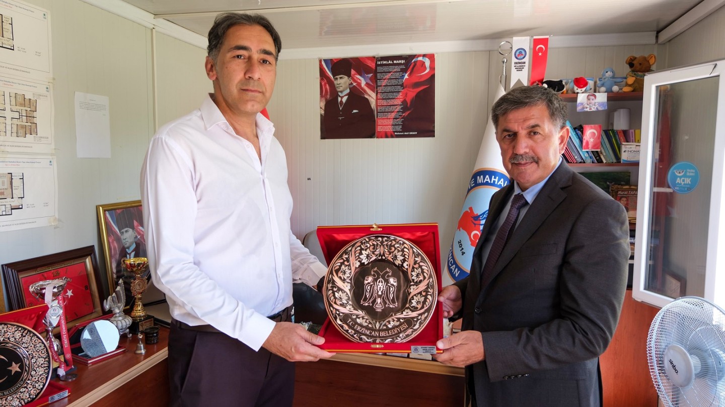 Belediye Başkanımız Sn. Bekir Aksun, Erzincan Köy ve Mahalle Muhtarları Derneği ve Erzincan Muhtarlar Derneği’ni ziyaret etti