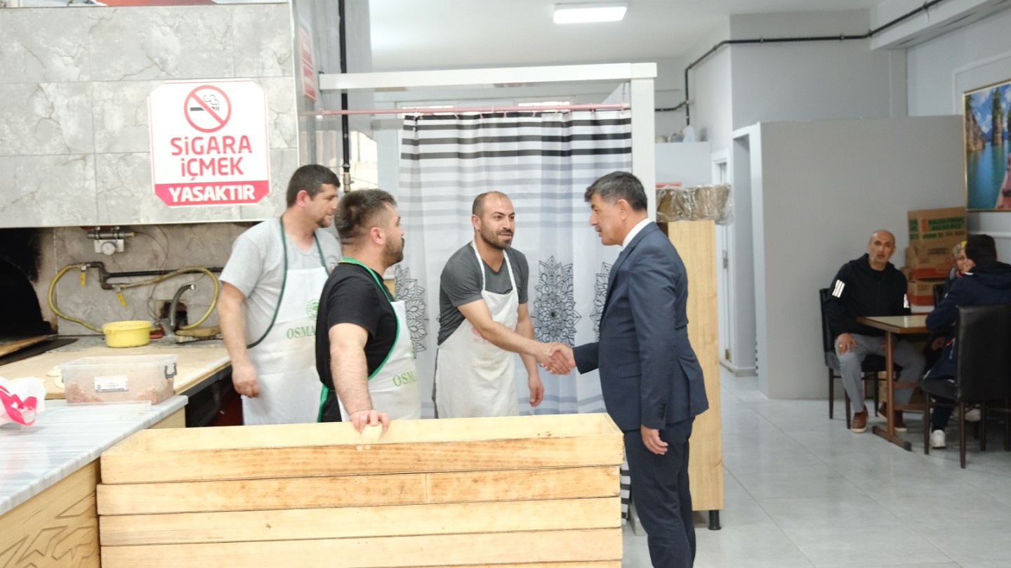 Belediye Başkanımız Sn. Bekir Aksun, esnafları ziyaret etmeye devam ediyor.