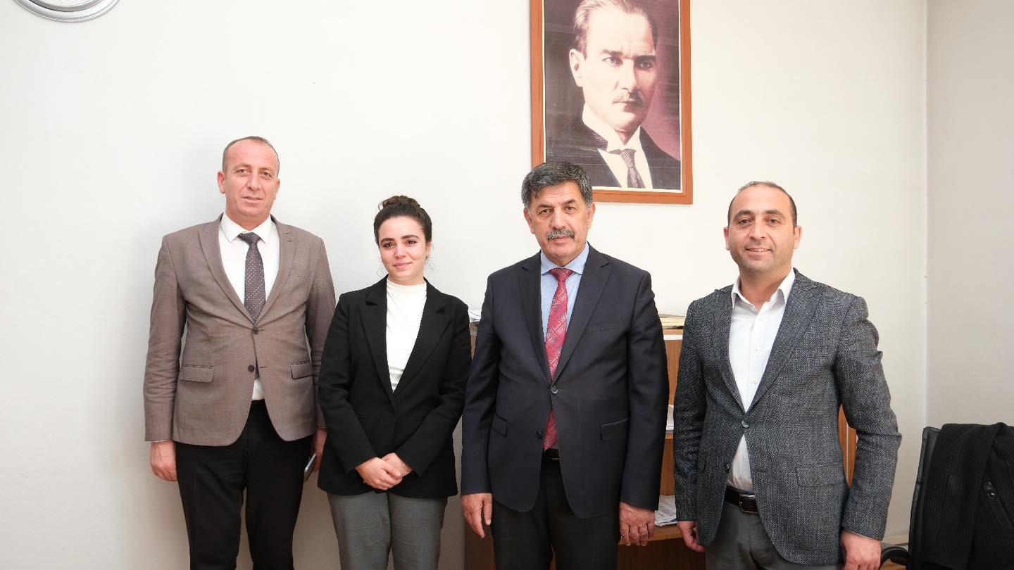Belediye Başkanımız Sn. Bekir Aksun’dan Belediyemiz Çalışanlarına Bayram Ziyareti.