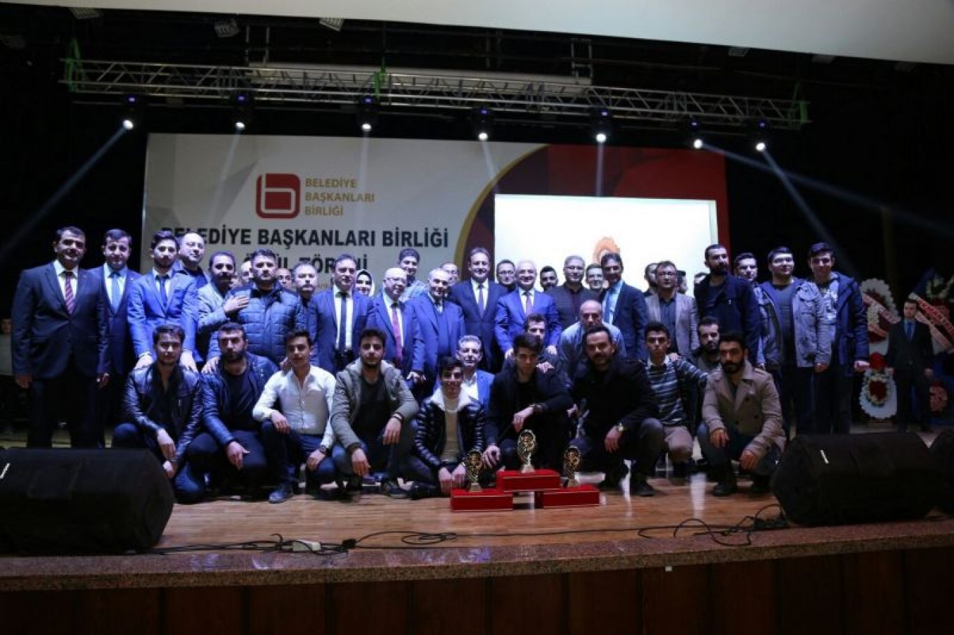 BELEDİYE BAŞKANLARI BİRLİĞİNDEN BAŞKAN BAŞSOY’A 3 ÖDÜL BİRDEN