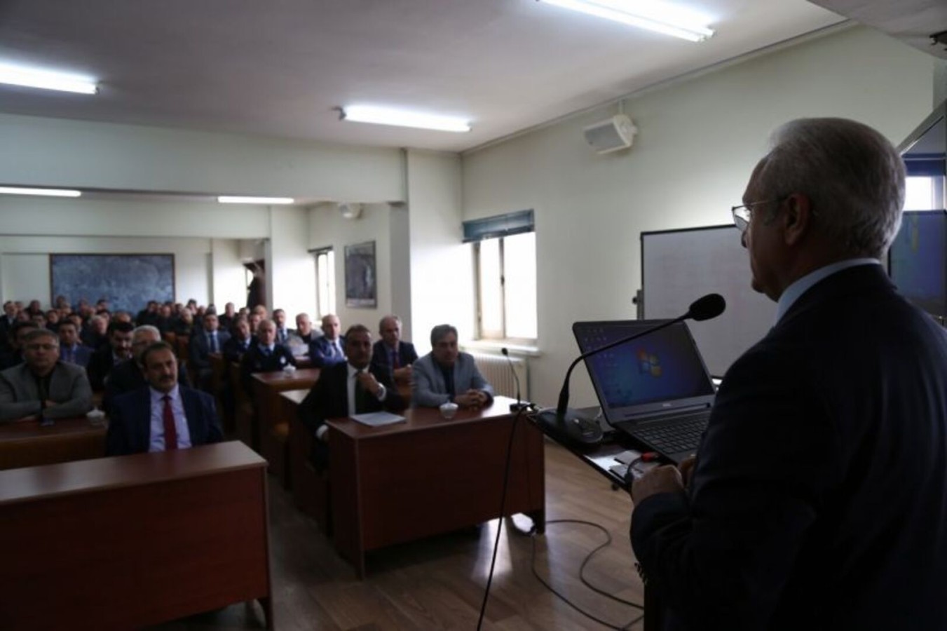 BELEDİYE YÖNETİCİLERİNE İŞ SAĞLIĞI VE GÜVENLİĞİ EĞİTİMİ
