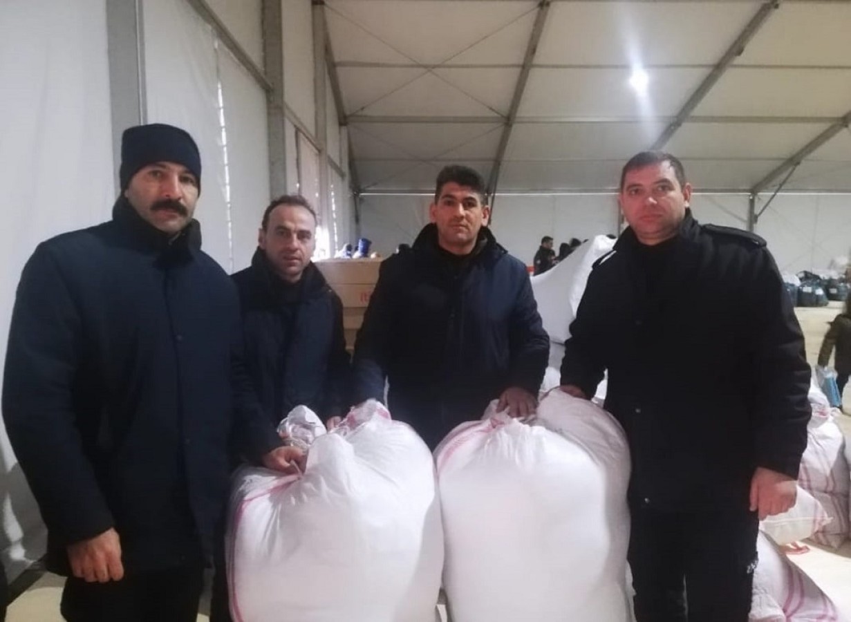 Belediyemiz Zabıta görevlilerinden Depremzedelere destek