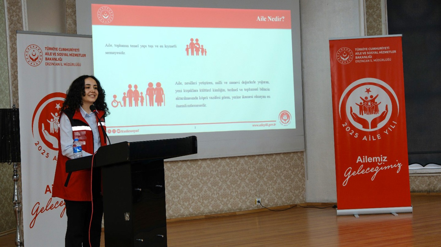 Belediyemizde “Ailemiz Geleceğimiz” Sunumu Düzenlendi