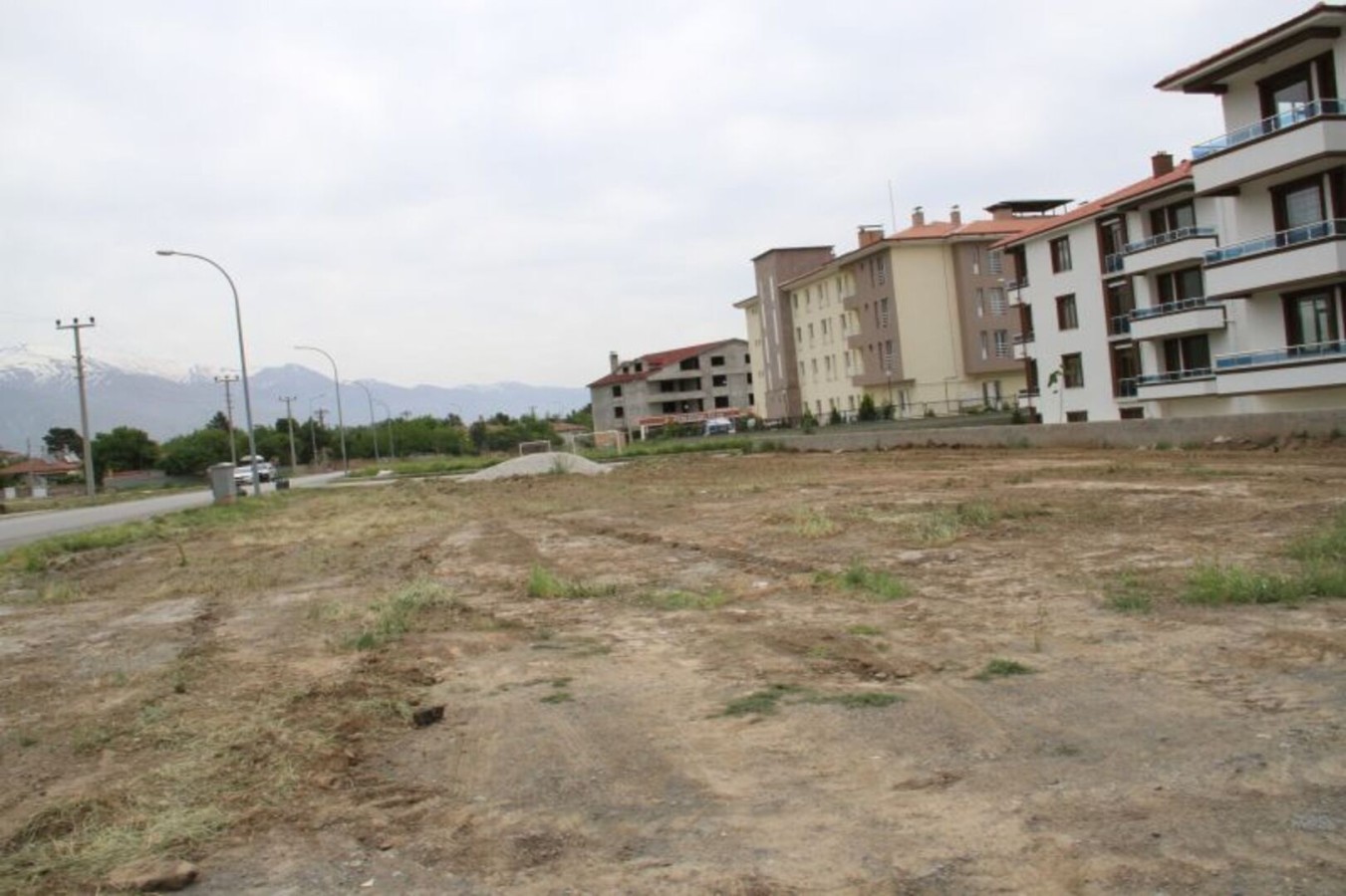Boş Arsalar Temizleniyor