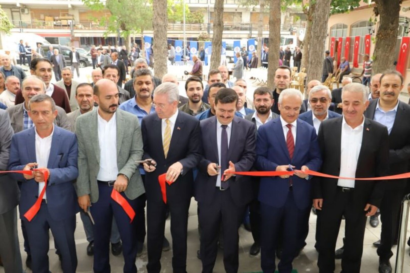 Boyacılar Camisi’nde Yapımı Tamamlanan Sosyal Donatıların Açılışı Dün Düzenlenen Törenle Gerçekleştirildi