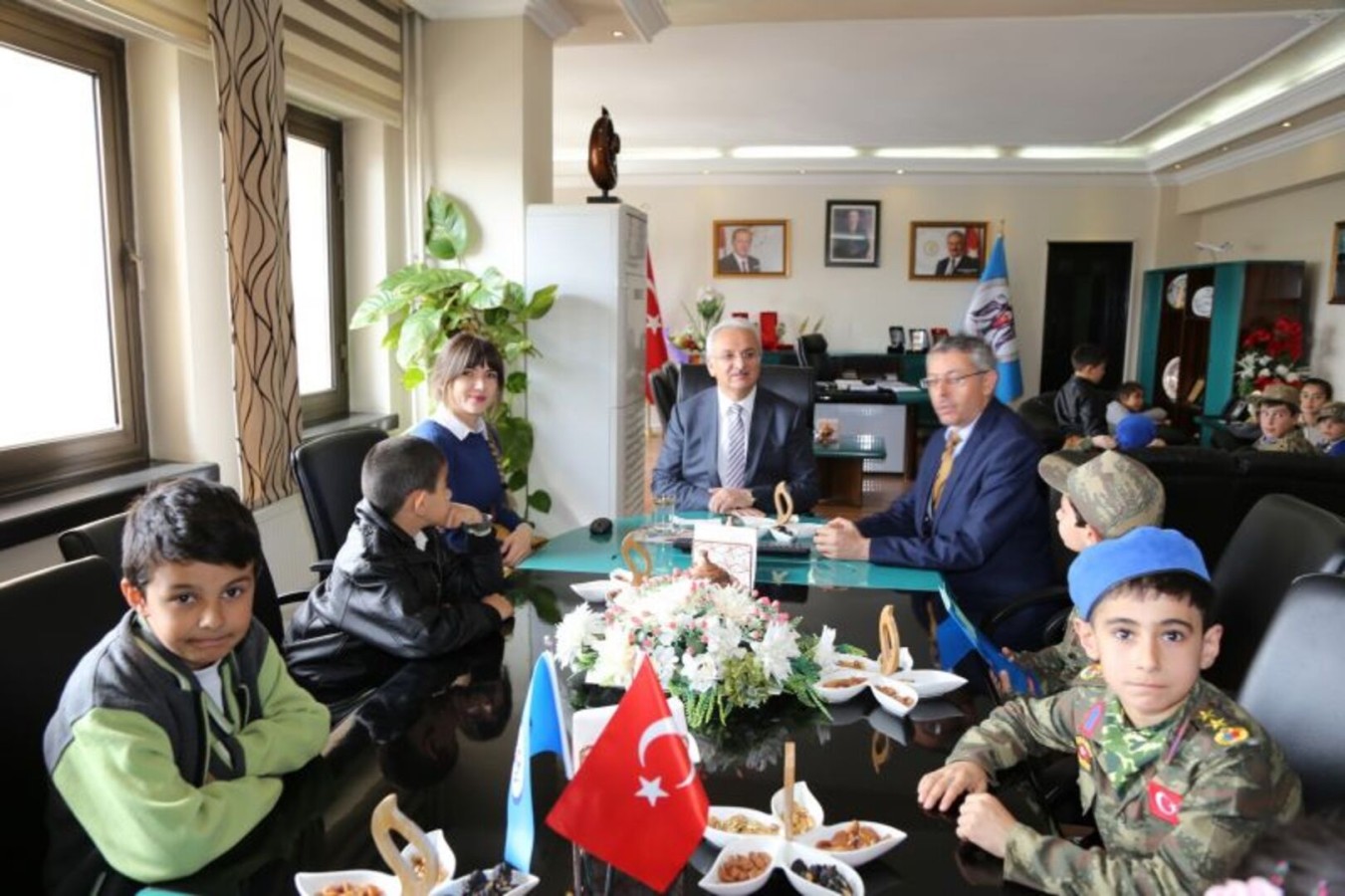 Çağlayan İlköğretim Okulundan Belediye Başkanımız Cemalettin Başsoy'a Ziyaret