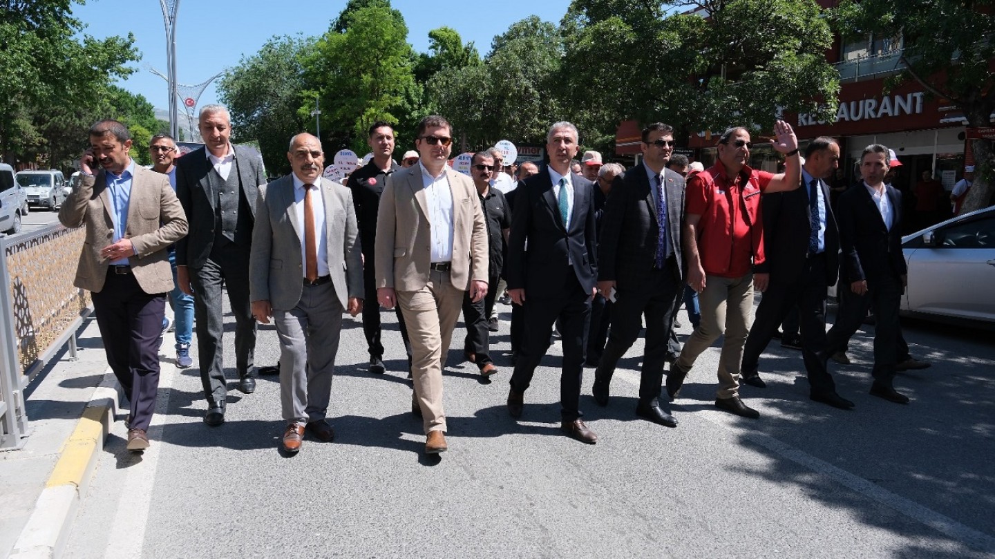 Çevre Temizliği ve Farkındalık Yürüyüşü.
