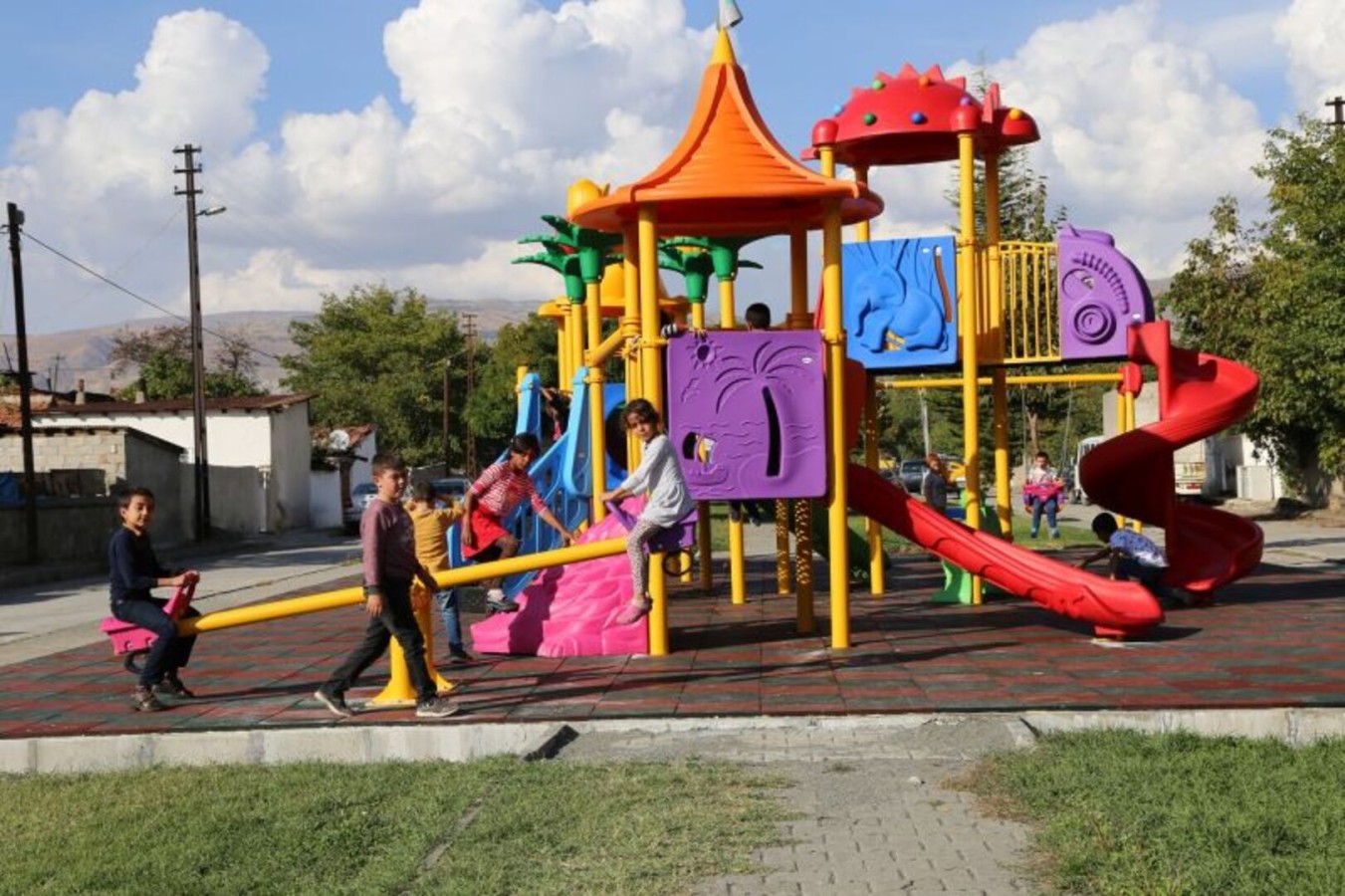Çocuklarımıza Yaşanabilir Bir Şehir İnşa Ediyoruz