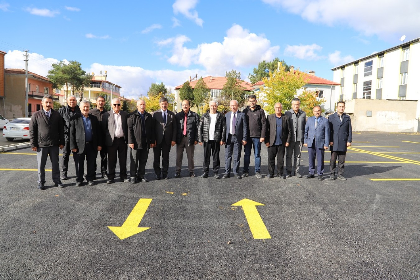 Cumhuriyet Mahallesi Merkez Cemevi'ne oto park yapıldı