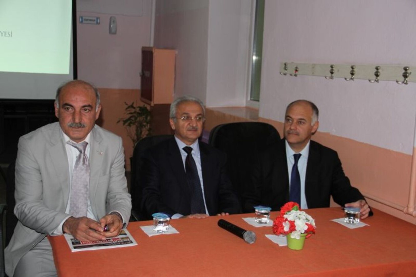 Cumhuriyet Mahallesinde Mahalle Meclis Toplantısı