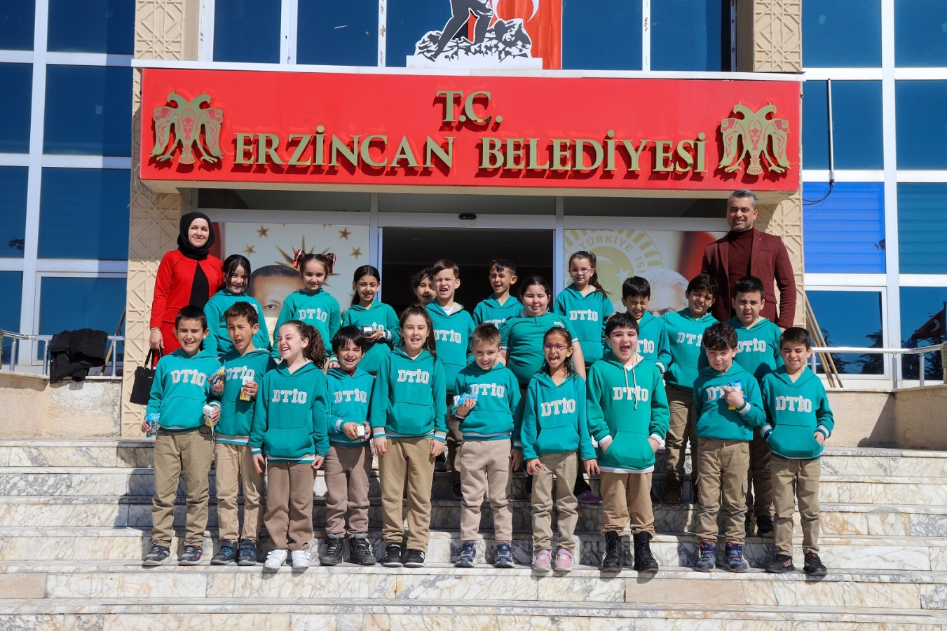Demirkent TOKİ İlkokulu Öğrencilerinden Belediyemize Ziyaret