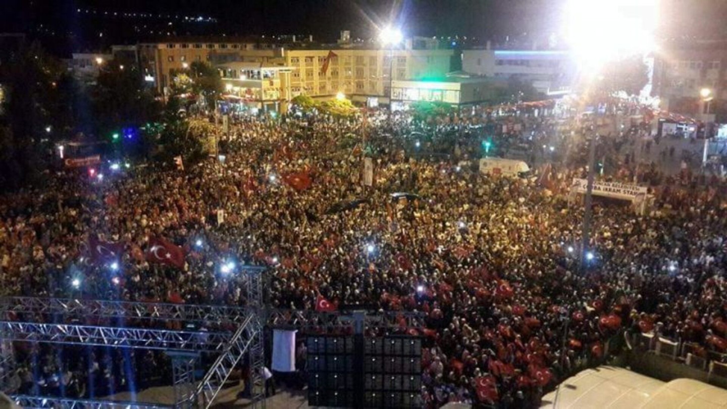 Demokrasi ve Şehitler Mitingine Erzincan’da Yoğun Katılım