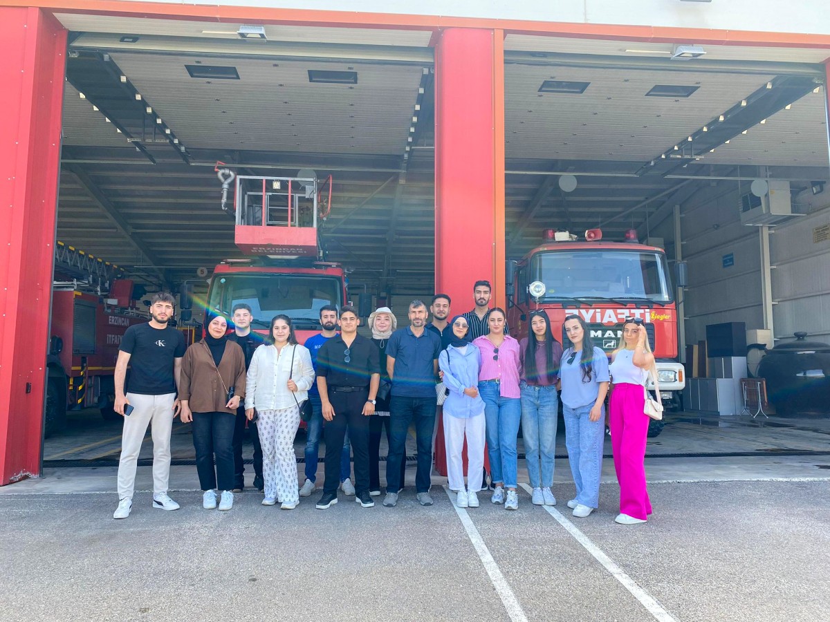 EBYÜ Sivil Savunma ve İtfaiyecilik Programı Öğrencilerinden Erzincan İtfaiyesine Ziyaret