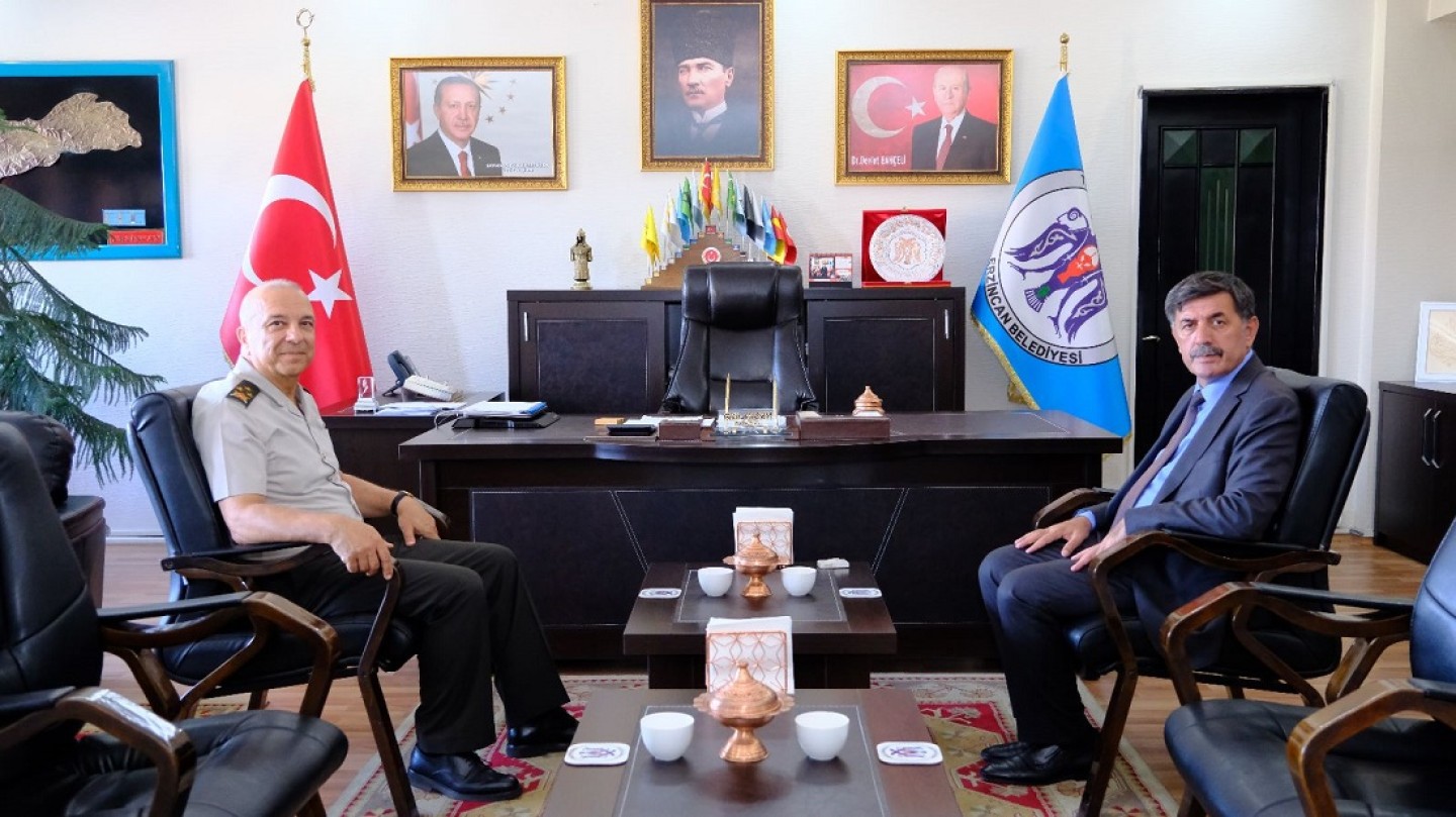 Emekliye Sevk edilen 3. Ordu Komutanı Korgeneral Yavuz Türkgenci, Belediye Başkanımız Bekir Aksun’u makamında ziyaret etti.